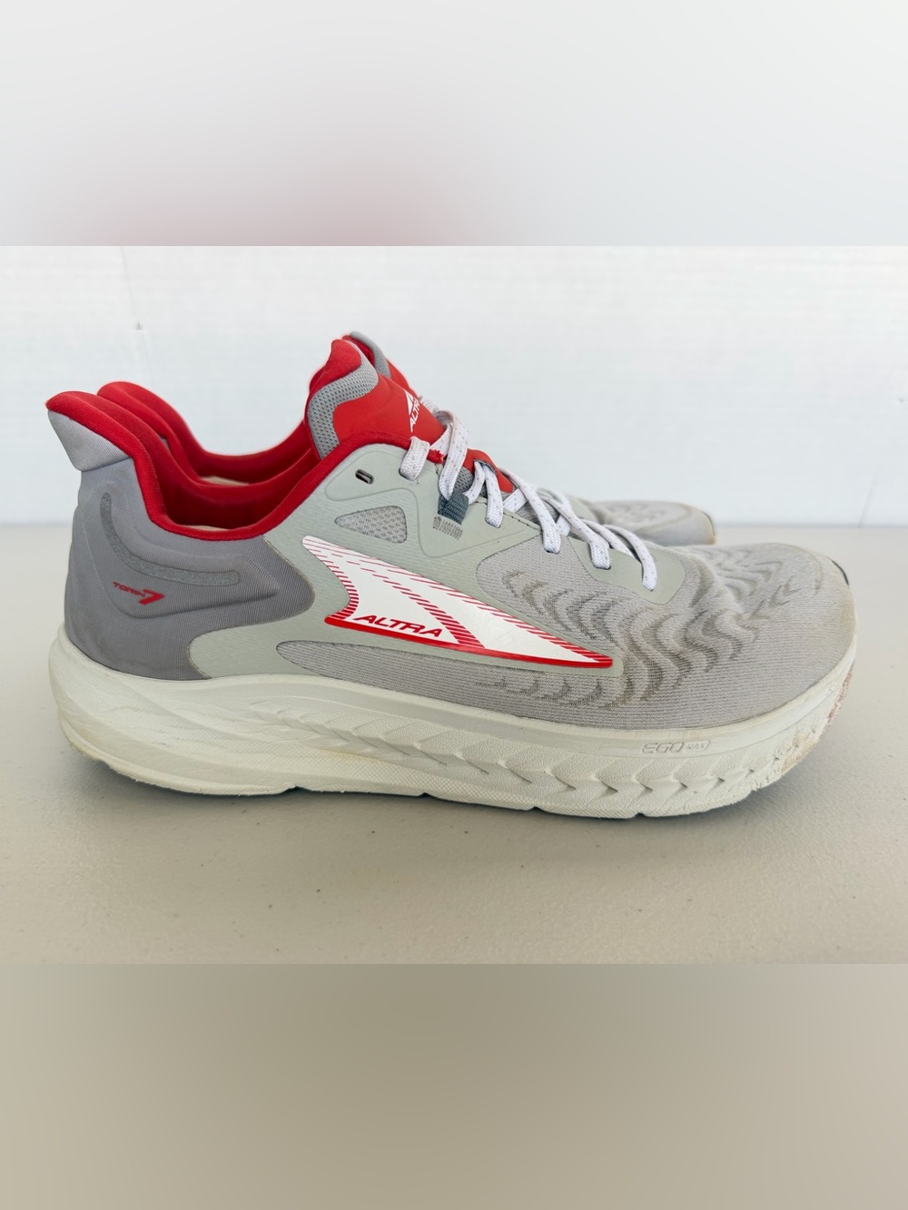 Altra Torin 7 Men’s 11 Gray Red Road Running Shoes Zero Drop
